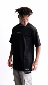 camiseta negra oversize revelation