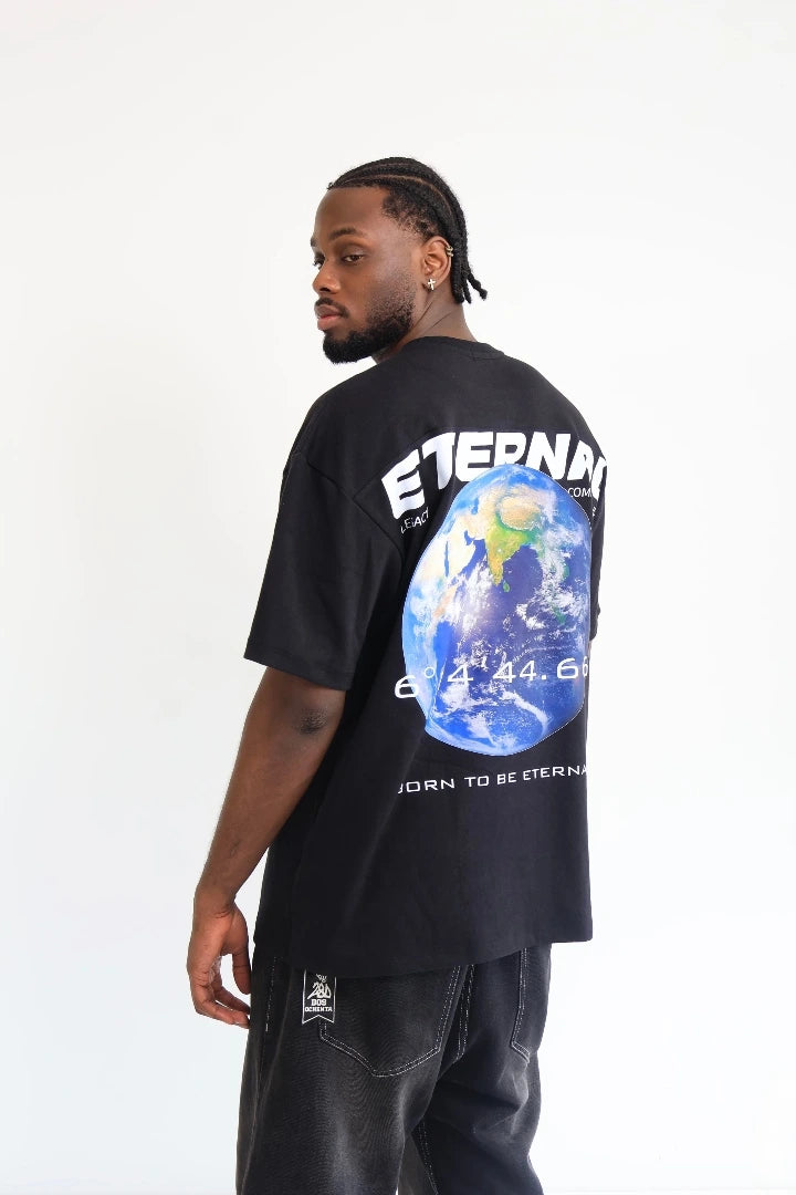 Camiseta Negra Oversize The World