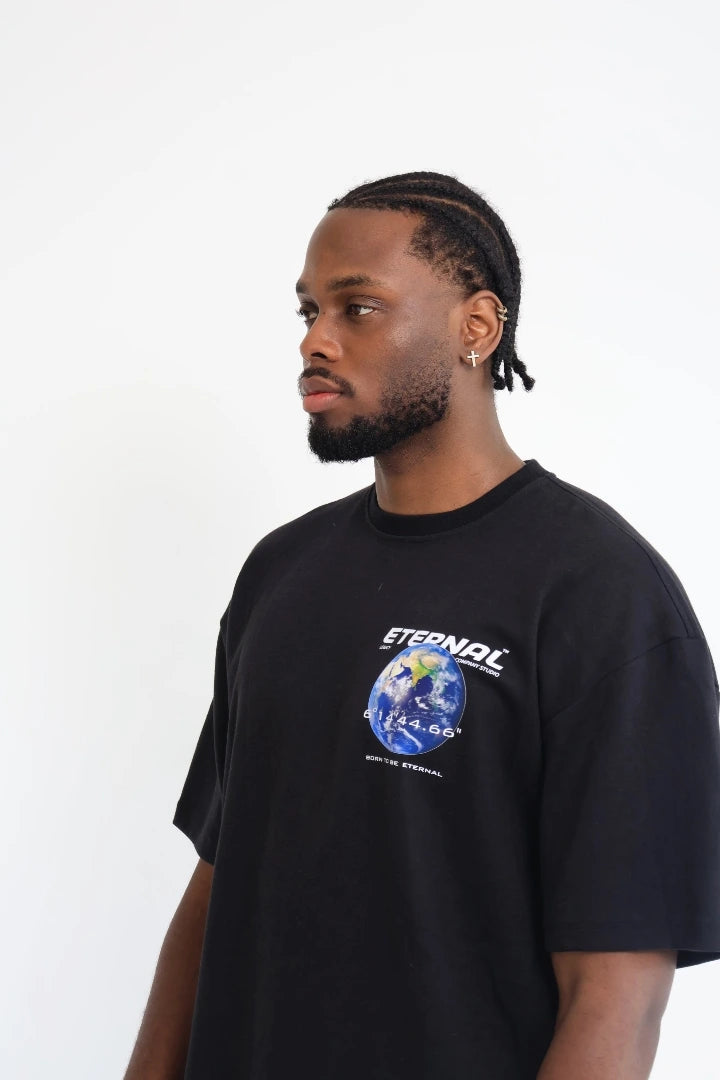 Camiseta Negra Oversize The World