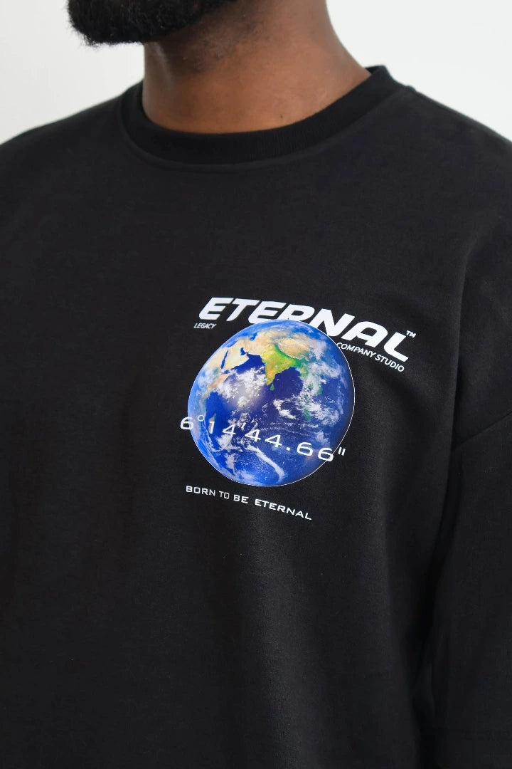 Camiseta Negra Oversize The World