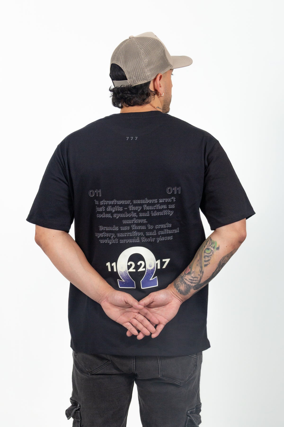 CAMISETA OMEGA OVERSIZE